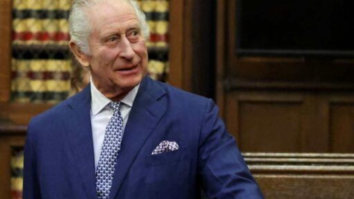 Re Carlo su tutte le furie