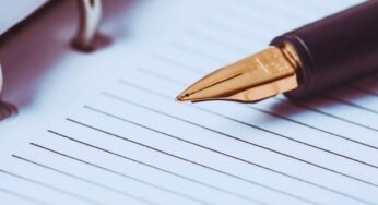 Il modo in cui scrivi la lettera “T” rivela chi sei veramente: cosa dice la grafologia