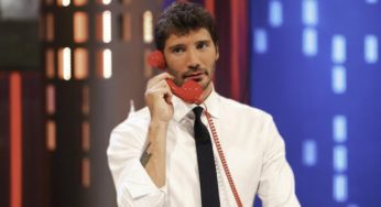 Stefano De Martino sconvolto dall’imitazione al GialappaShow! Scopri il motivo dietro la sua reazione.
